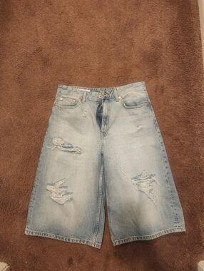 Zara Knee-length Wide Leg Jean Shorts, Distressed, Sz US 4